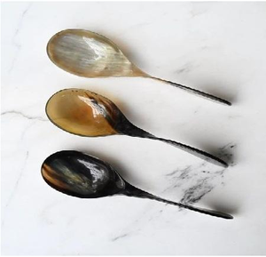 Cuillère authentique en corne de buffle - Design moderne, écologique et compatible lave-vaisselle, capacité de 20 ml, élégante et durable, ustensile de cuisine - Product Image 4