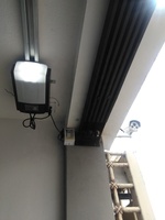 Ouvre-porte de garage WiFi Tuya très populaire avec démarrage progressif et arrêt Nouvelle forme Opérateurs de portes automatiques à forte vente