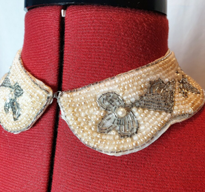 Collier à perles détachable tendance. Bandana orné de perles, style Art Déco vintage, avec franges au col - Product Image 1