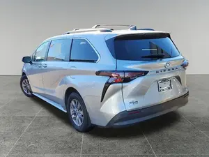 TOYOTA SIENNA LE 2023 USADO, Volante a la Izquierda/Derecha - Product Image 4