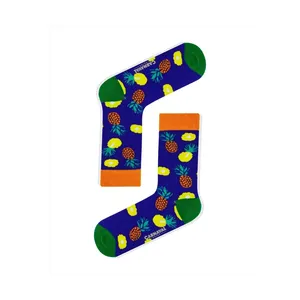 Calcetines Transpirables con Estampado de Piña, Coloridos, Talla Única, Ligeros, de Nailon y Seda, Personalizados para Primavera, Verano y Uso Diario - Product Image 1