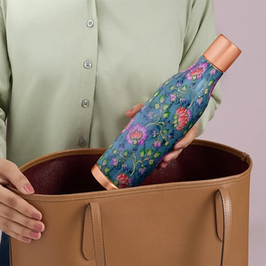 Haute vente 100% bouteille d'eau en cuivre pur bouteille d'eau imprimée nouvelle conception bouteille en métal avec couvercle emballage Premium pour les fêtes - Product Image 5