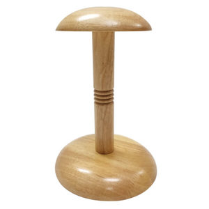 Soporte de casco de madera Base de madera Decoración para el hogar Casco medieval Base de madera Compañero perfecto Soporte de madera - Product Image 1