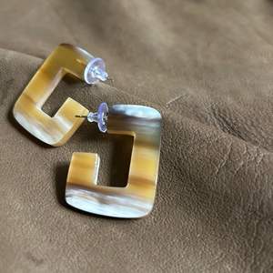 Boucles d'oreilles naturelles en corne de buffle de qualité supérieure pour femmes bijoux de fête de mariage polis avec taille personnalisée BY HF CRAFTS - Product Image 3