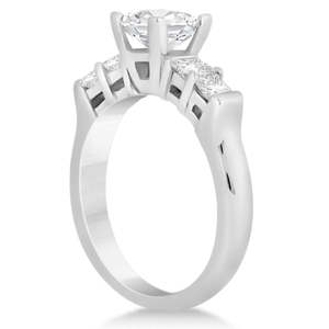 Anillo de Compromiso de Oro Blanco de 14K con 5 Diamantes de Corte Princesa de 0.40ct, Joyería de Diamantes - Product Image 1