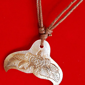 Collier en coquillages avec perles artistiques, bijoux en coquillages avec motif de poisson pour cadeau - Product Image 1