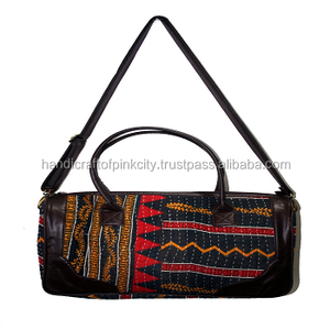 Sac à bandoulière en tissu de coton ethnique indien vintage Kantha pour femmes, nouveau sac à main multifonctionnel à fermeture éclair, artisanat de la ville rose - Product Image 5