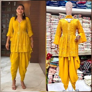 Lanzamiento del nuevo diseñador Party Wear Look Top ,Dhoti Salwar y Dupatta con material de alta calidad a precio mayorista - Product Image 5