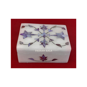 Boîte à bijoux rectangulaire en marbre blanc pur avec finition fine et incrustation de nacre bleue polie lisse, motif floral - Product Image 1