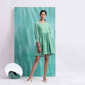 Femmes nouvelle mode robe d'été col en v a-ligne plissée conception ample à manches courtes doux plage vacances décontracté meilleur diamant dentelle - Product Image 2