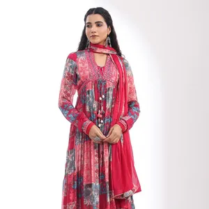 Floral Fantasia Traditional Cotton Dress Adorned with Blooming Patterns Paired with Salwar & Dupatta Ensemble at Wholesale