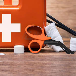 Ciseaux en tissu de bandage 5.5 pouces ciseaux utilitaires d'infirmière utilisation chirurgicale instruments chirurgicaux médicaux - Product Image 3