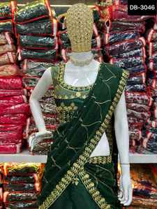 Soie de taffetas de créateur de style indien et pakistanais avec broderie Design Work Lehenga Choli avec Georgette Dupatta Set pour femme - Product Image 4