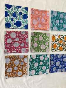 Pañuelo de Algodón Floral Marrón Hecho a Mano, Pañuelo para la Cabeza Unisex, Pañuelo para el Cuello, Accesorio de Moda Casual - Product Image 3