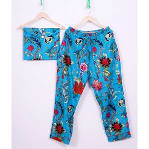 Ensemble de pyjama en coton pur à imprimé floral pour femmes, vêtements de nuit de luxe biologiques provenant d'un exportateur indien pour l'été - Product Image 3