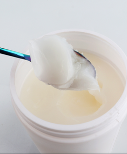 Premium White Refined Petroleum Jelly for Skin Care and Moisturizing Cosmetic Grade - Product Image 3
