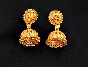 Comprar conjunto de pendientes de alta calidad con diseño tradicional 22CT chapado en oro Jhumka pendientes de joyería para las mujeres usan por los exportadores - Product Image 2