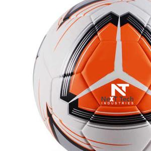 Balón de entrenamiento de fútbol de Next Tech Industries, material de PU para fines de entrenamiento con diseño personalizado y logotipo personalizado - Product Image 3