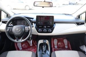 Toyota Corolla XLI Sedán 2021 Usado, 5 Asientos, 1.8L, Faros LED, Volante a la Izquierda, Color Blanco |   Listo para Exportar - Product Image 3