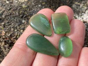 Alta calidad Natural mezcla suave forma Flatback cabujón verde nefrita Jade calibrado piedra preciosa suelta para hacer joyería a granel - Product Image 3