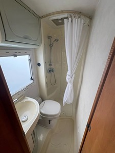 Cama fija para caravana Fiat 4berth Rose con construcción de aluminio y acero - Product Image 6