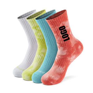 Chaussettes noires décontractées pour hommes et femmes Confortable à porter au quotidien Conception antidérapante Logo personnalisé Fabriqué en coton Polyester Vente en gros - Product Image 2