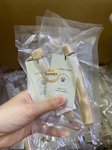 MEJOR PRECIO NATURALEZA VIETNAMITA CAFÉ MADERA PERRO MASTICAR MAYORISTA FABRICANTE OEM LOGO 1 PIEZAS A 3 PIEZAS EMBALAJE DE COLOR - Product Image 6