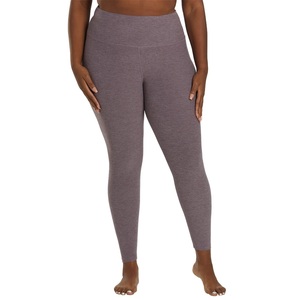 Pantalon pour femme au design moderne et élégant, conçu pour une mouvementabilité flexible, avec une forme épurée et un style raffiné pour le quotidien. - Product Image 4