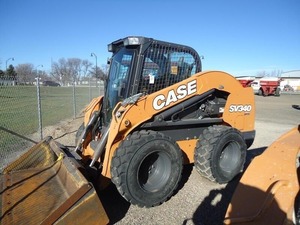 Cargadora Compacta SV340B con Motor Diésel Euro5, Tracción por Orugas y Componentes de Rodamiento de Alta Eficiencia para Uso en Construcción - Product Image 1