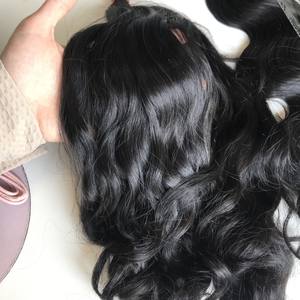 Colores personalizados ondulados naturales de cabello virgen alineado con cutícula vietnamita para extensiones de cabello y fabricación de pelucas - Product Image 6