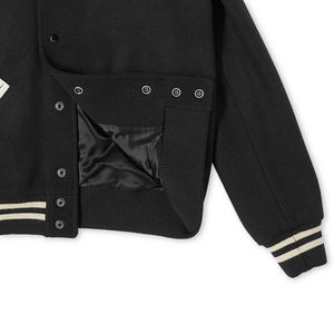 Veste universitaire noire pour homme, pour un style décontracté, col côtelé à boutons, veste universitaire pour homme, prix de gros - Product Image 5