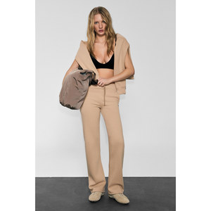 Pantalon de survêtement décontracté pour femme Urban Beat CLAYT, doublé en polaire, en tissu doux, avec deux poches et détails imprimés - Product Image 5