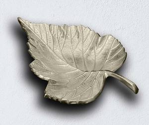 Plato DE SERVICIO DE ALUMINIO niquelado hecho a mano de la mejor calidad en relieve para ensaladas y platos - Product Image 1