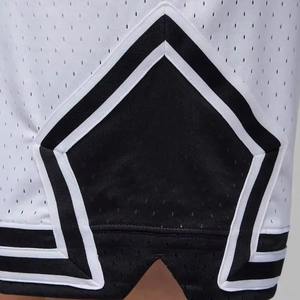 Pantalones cortos de gimnasio OEM Mash con tira reflectante, pantalones cortos de Entrenamiento Personalizados para hombres, pantalones cortos de malla de moda para correr de baloncesto para hombres transpirables - Product Image 4