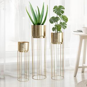 Macetero de Diseño Martillado con Acabado Dorado de Lujo para Sala de Estar Moderna, Vestíbulo, Oficina y Decoración de Esquinas, Estilo de la India - Product Image 3