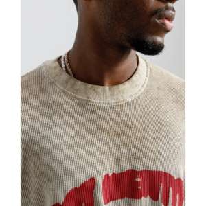 Camiseta Waffle Lavada Lost Identity 100% Algodón Talla Grande - Product Image 3