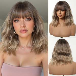 Perruque synthétique sans colle Diane-DWY pour femme, 14 pouces, fabriquée à la machine, courte, ondulée, dégradé blond, coupe bob avec frange - Product Image 2