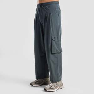 Pantalones de Negocios Drifit a la Moda, Talla XL, Logotipo Personalizable, Color Gris Oscuro, Tela Chino, Pliegues, Decoración con Cremallera, Pantalones de Traje de Color - Product Image 1
