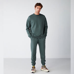 High Quality Oversized Crewneck Fleece Sweatshirt and Sweatpants Set Printed Manufacturer Embossed Winter men's suit - Product Image 1