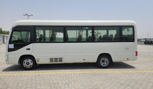 Bus Coaster 2022, pneu R20, conduite à gauche, essence, sièges en cuir, boîte de vitesses automatique, moteur turbo AWD, occasion, léger, 5 places - Product Image 2