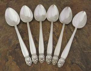 Cucharas de acero espejadas pulidas a mano con hueso duradero y mangos de resina ideales para uso doméstico elegante y momentos de regalo - Product Image 4