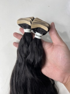 Bande d'extension de cheveux colorés ondulés naturels noirs cachés dans des extensions de cheveux vietnamiens non traités bon marché - Product Image 3