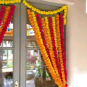 Vente en gros de guirlandes de fleurs artificielles décoratives indiennes pour la décoration de fête de mariage et de noël - Product Image 1