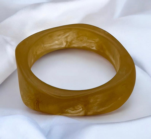 ชุดกำไลเรซิ่นทำมือหลากสีสัน เป็นมิตรกับสิ่งแวดล้อม แฟชั่นทันสมัยสำหรับผู้หญิง เครื่องประดับแบบดั้งเดิม น้ำหนักเบา เหมาะสำหรับใส่ในชีวิตประจำวันและงานปาร์ตี้ - Product Image 4