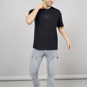 T-shirts pour hommes en strass à prix de gros, fabriqués au Pakistan, de haute qualité - Product Image 1