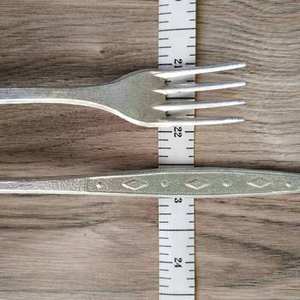 Juego de cubiertos de mesa de acero inoxidable para el hogar con mango plateado Cubiertos ideales para restaurantes Hoteles y uso de regreso a la escuela - Product Image 6