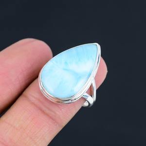 Anillo de promesa de Plata de Ley 925 de estilo bohemio de la mejor calidad hecho a mano con piedras preciosas Larimar y diamantes de corte de pera para fiestas - Product Image 2