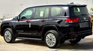 Toyota LandCruiser LC300 GXR 4.0 2025, options élevées, intérieur noir, diesel, boîte automatique, conduite à gauche, taille des pneus R20 - Product Image 4