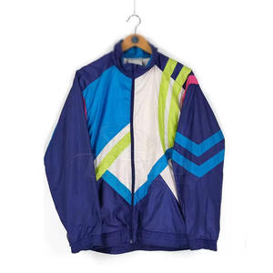 ชุดกันลมสำหรับผู้ชาย พิมพ์โลโก้ได้ตามต้องการ กันน้ำ เป็นมิตรกับสิ่งแวดล้อม ระบายอากาศได้ดี น้ำหนักเบา ผ้าฝ้าย 100% ลายเรียบ - Product Image 2