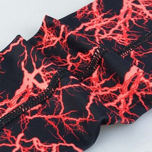 Manchons de compression sportifs OEM en gros – Spandex/Polyester à séchage rapide, personnalisables avec nom et logo d'équipe, imprimés par transfert thermique - Product Image 5